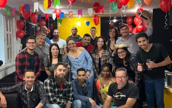 Colaboradores se divertem na tradicional festa junina da Planet Promo