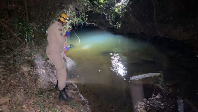 Corpo é encontrado no fundo de um córrego na zona rural de Caldas Novas