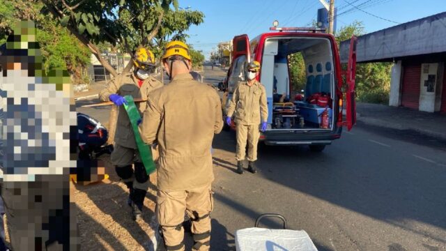 Colisão entre duas motocicletas deixa duas pessoas feridas, em Caldas Novas