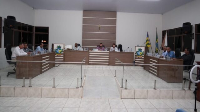 Por unanimidade, Câmara de Vereadores de Ouvidor aprova projeto que reestrutura Programa Bolsa Universitária e o Programa Bolsa de Ensino Técnico Profissionalizante