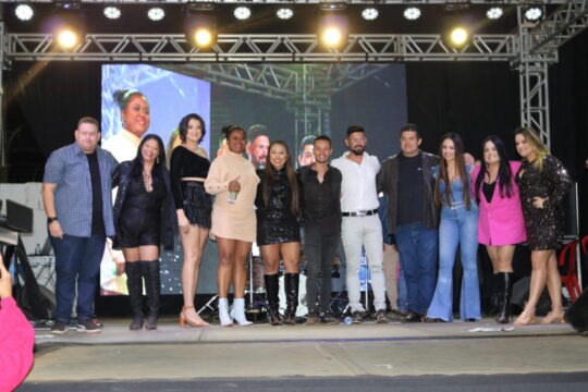 Estrelas sertanejas brilham no ExpoCanta 2023: Conheça os 10 talentos selecionados para a semifinal
