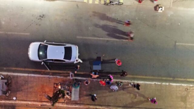 Motociclista fica ferido após colisão na traseira de veículo no centro de Ouvidor