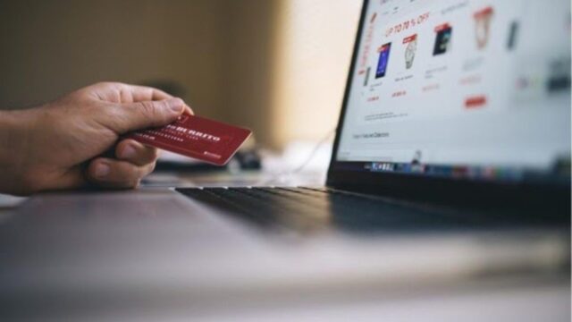 Isenção de imposto para compras internacionais de até US$ 50 começa hoje; veja o que muda