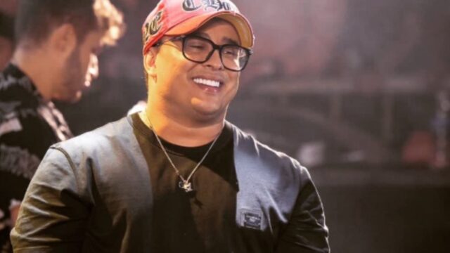 Kauan, da dupla com Matheus, pede desculpas após jogar microfone durante show e diz ter crises de pânico e ansiedade
