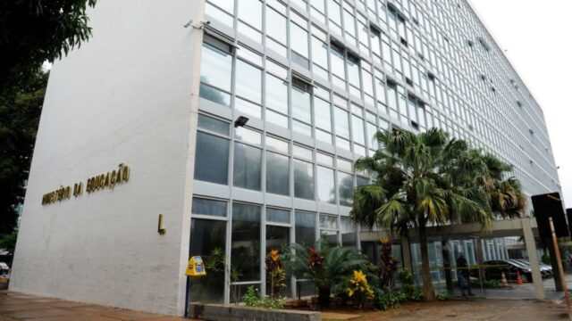 Concurso MEC 2023: publicado edital para 220 vagas; salário inicial é de R$ 6,2 mil