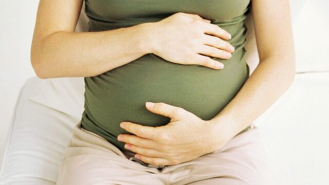 Pesquisa aponta empate técnico entre favoráveis e contrários à legalização do aborto no Brasil