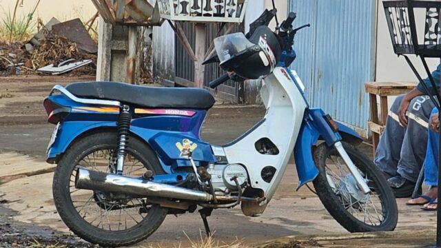 Homem fica ferido após sofrer queda de moto ao desviar de cachorro em Catalão