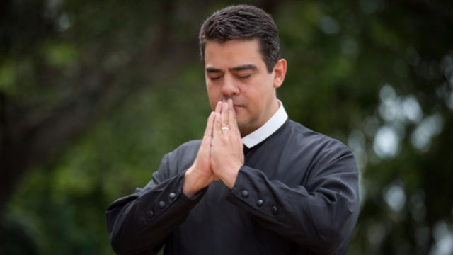Padre Robson é acolhido pela diocese de Mogi das Cruzes e voltará às missas no Dia dos Pais