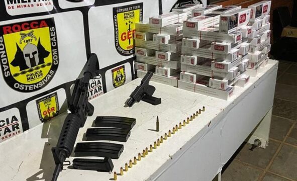 Fuzil, pistola, munições: homem que exibia armas em redes sociais é preso em Uberlândia