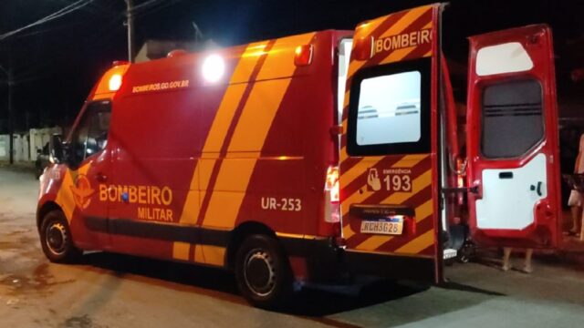 Colisão entre carro e moto deixa jovem ferida no bairro Jardim Paraíso, em Catalão