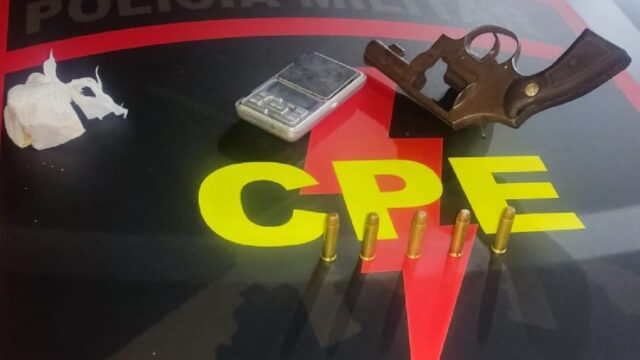 Jovem de 21 anos é preso em flagrante por tráfico de drogas e porte ilegal de arma em Vianópolis