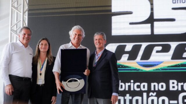“25 anos de investimentos do melhor do automobilismo em nosso estado”, diz Caiado em visita a Mitsubishi, em Catalão