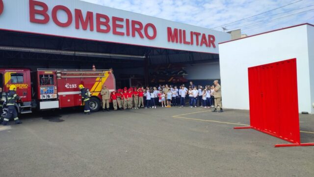 Crianças participam de atividades no CBMGO em Comemoração ao Dia do Soldado; FOTOS