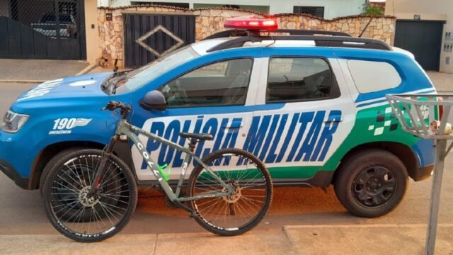 Polícia recupera bicicleta furtada em Catalão após abordagem a suspeito