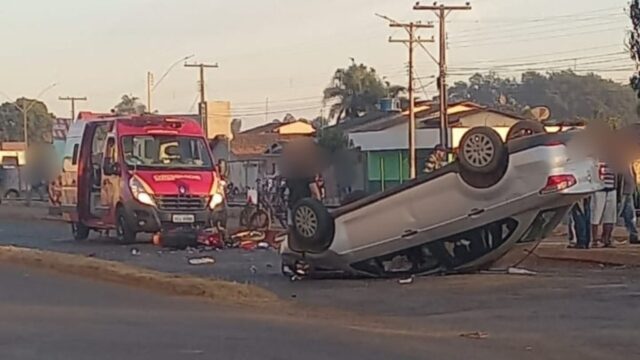 Carro capota e motociclista fica ferido após colisão em Pires do Rio