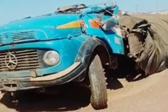 Solidariedade: Amigos fazem vaquinha para ajudar motorista de caminhão que teve diversos prejuízos após acidente, em Catalão