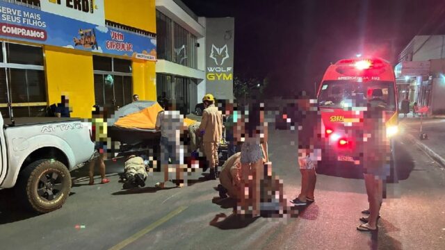 Mulher é atropelada por moto ao atravessar rua em Caldas Novas