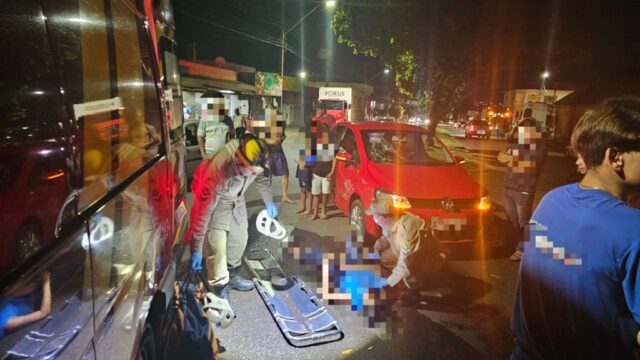 Colisão entre carro e moto deixa mulher ferida no bairro Santa Terezinha, em Catalão