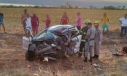 Pai e filha morrem após acidente na GO-118, em Planaltina de Goiás Pai e filha morrem após acidente na GO-118, em Planaltina de Goiás