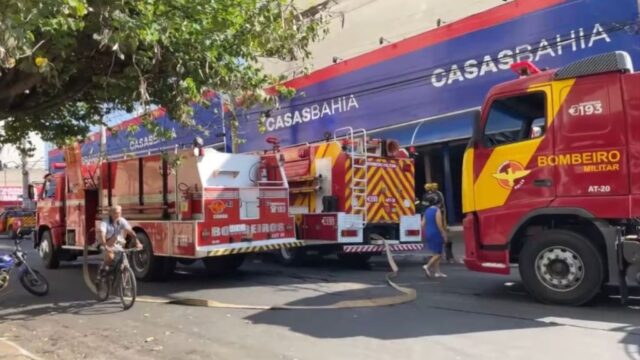 Depósito de loja de móveis pega fogo em Caldas Novas