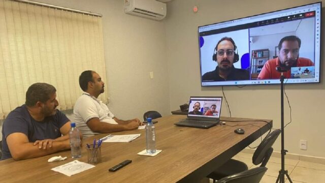 Diretoria do Sindicato Metabase inicia conversa com representantes da empresa Armac para renovação do acordo coletivo