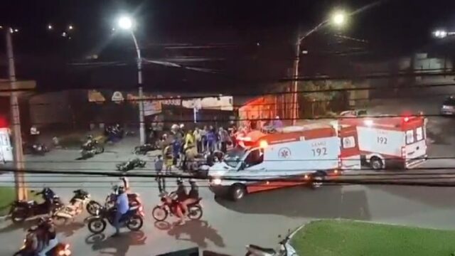 Câmera de segurança registra grave acidente entre duas motocicletas, em Caldas Novas