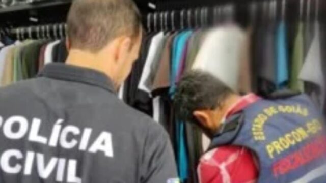 Operação apreende R$ 20 mil em roupas e calçados falsificados, em Corumbaíba