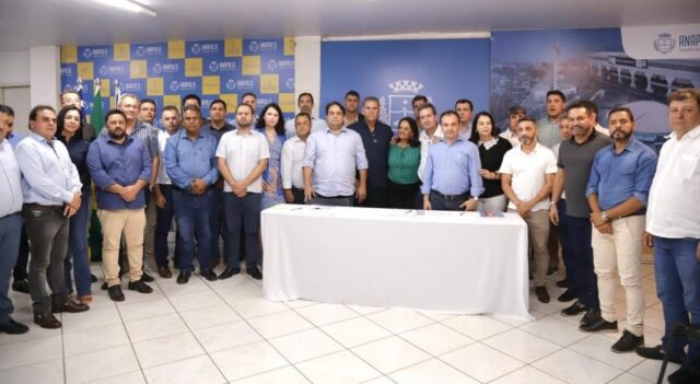 Prefeitos de Goiás se reúnem e marcam paralisação geral para pressionar Governo Federal