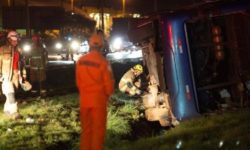 Ônibus de turismo tomba e deixa ao menos 5 mortos e 18 feridos no DF