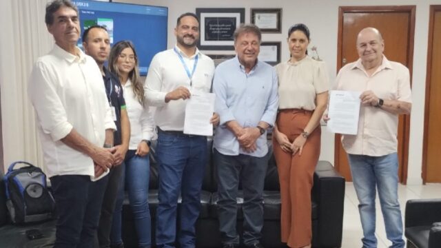 VLI e Prefeitura de Catalão firmam parceria para limpeza e conservação da linha férrea