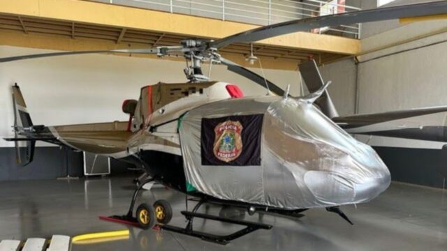 PF apreende helicóptero avaliado em R$ 10 milhões que era usado para o tráfico internacional de drogas, em Goiânia