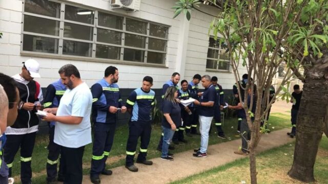Em assembleia, trabalhadores da empresa Eurochen retiram pauta para acordo coletivo
