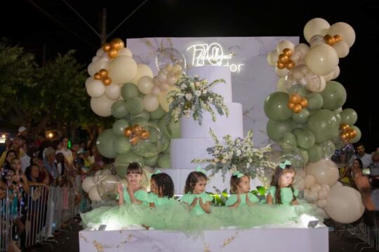 Desfile cívico reúne público e marca aniversário dos 70 anos de Ouvidor
