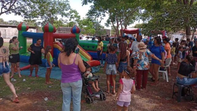 Comemoração do Dia das Crianças no Dino's Park em Catalão reúne mais de 600 pessoas