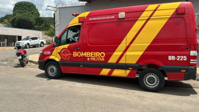Colisão entre motocicletas deixa jovem de 18 anos ferido no Bairro Parque das Mangueiras, Catalão