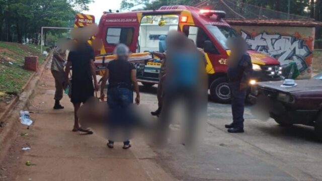 Pai morre após ser atropelado pela filha enquanto dormia embaixo de carro, em Goiânia