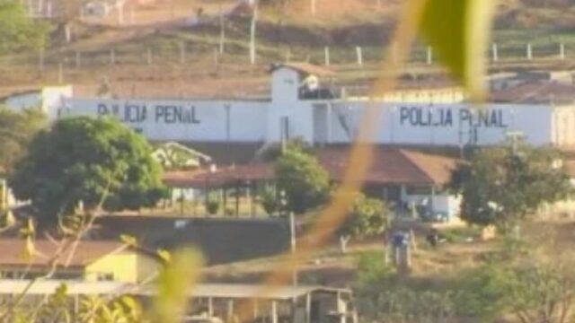 14 prisioneiros fogem do presídio de Trindade