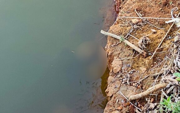 Menino de 8 anos morre afogado enquanto pescava em represa