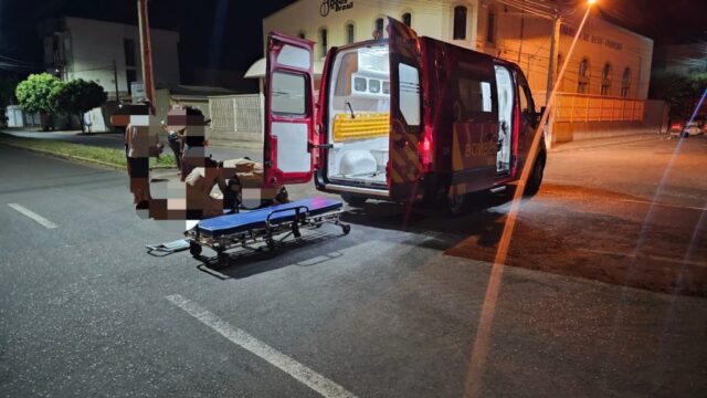 Passageira fica ferida após queda de moto em Catalão