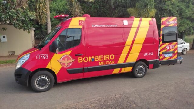 Motociclista fica ferido ao colidir com a traseira de um carro em Catalão