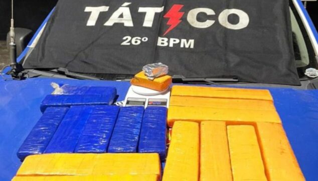 PMGO prende suspeito de tráfico, apreende drogas e causa prejuízo ao crime em Caldas Novas
