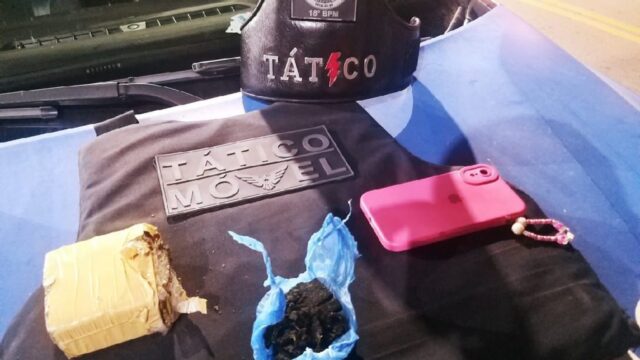Mulher de 24 anos, passageira de veículo de aplicativo, é detida em Catalão por suspeita de tráfico de drogas