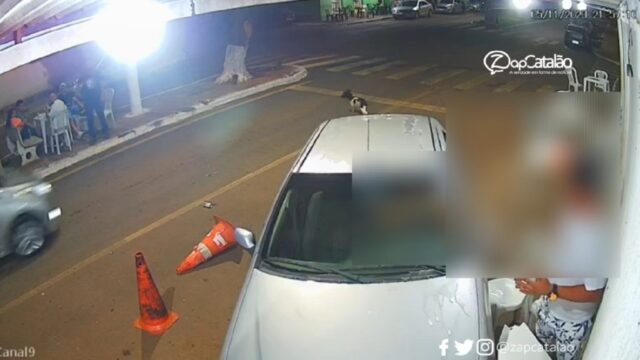 Jovem de 24 anos usa carro em ataque ao namorado em bar após briga em Ouvidor, diz a Polícia