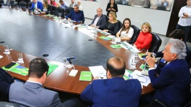 Caiado firma acordo com a bancada goiana no Congresso Nacional por aumento de emendas à Saúde