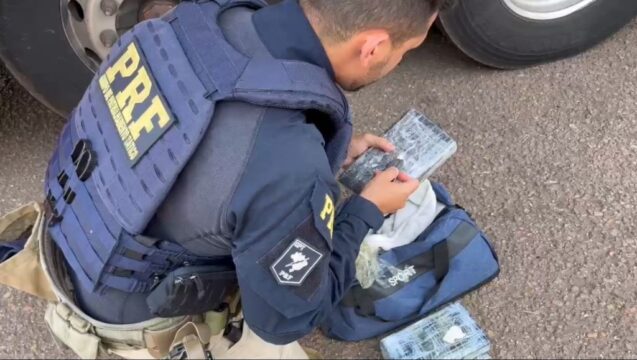 Mulher presa por traficar droga viajava com bebê para despistar crime,  na BR-153, em Porangatu
