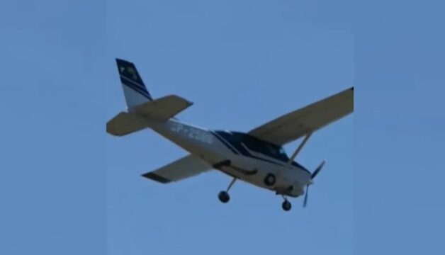 Dois suspeitos morrem em confronto após avião com quase meia tonelada de drogas invadir pista da fazenda de Leonardo