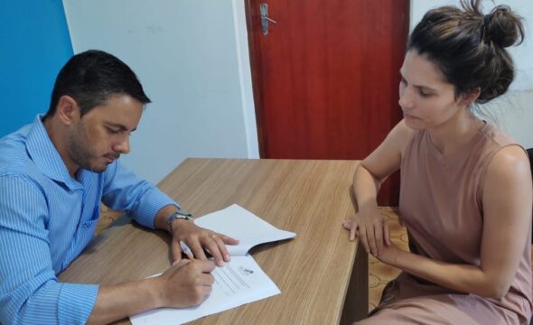 Prefeitura de Três Ranchos assina contratos dos projetos aprovados da Lei Paulo Gustavo