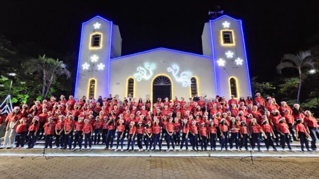 Cantata de Natal em Três Ranchos encanta comunidade e celebra o espírito festivo