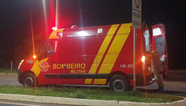 Acidente entre carro e moto deixa homem ferido em Catalão