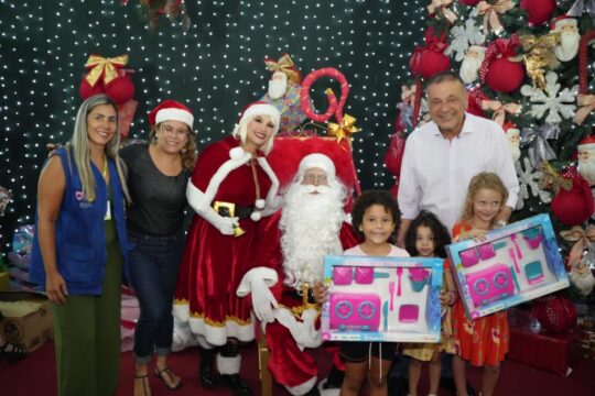 Natal de Luz leva milhares de famílias à Praça da Velha Matriz